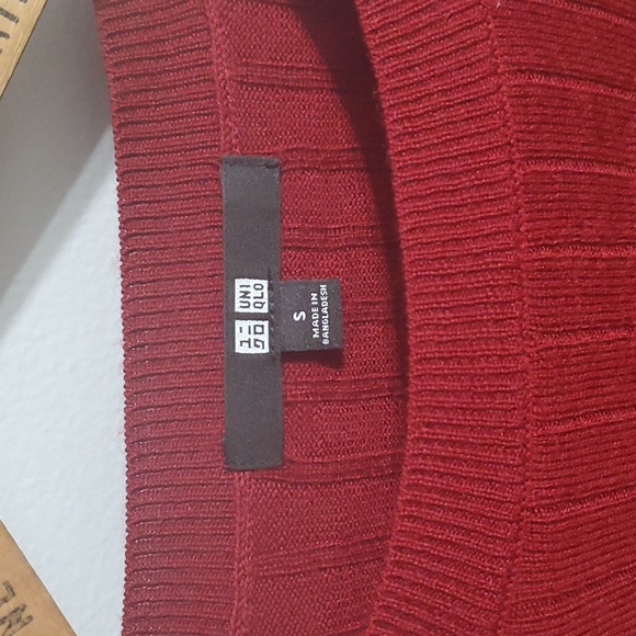 Red Knit Sweater ❣ - Picture 2 of 2